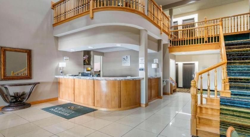 Quality Inn & Suites Jefferson City Bagian luar foto
